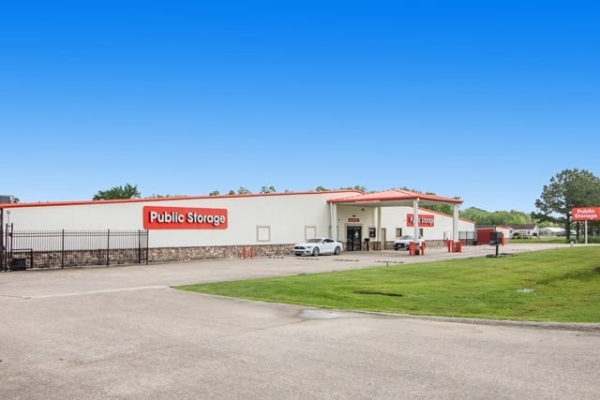 Facility photo: //images.sparefoot.com/medium/2229546957d35d33494.jpg