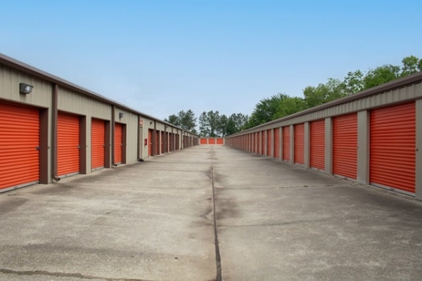Facility photo: //images.sparefoot.com/medium/22295469f4aafb37458.jpg