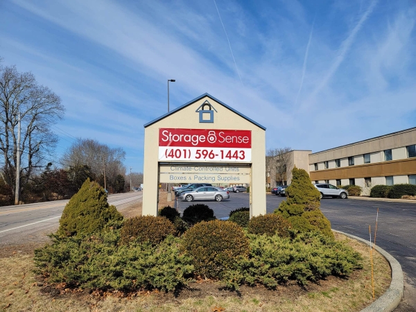 Facility photo: //images.sparefoot.com/medium/2229946887caa79b2d7.jpg