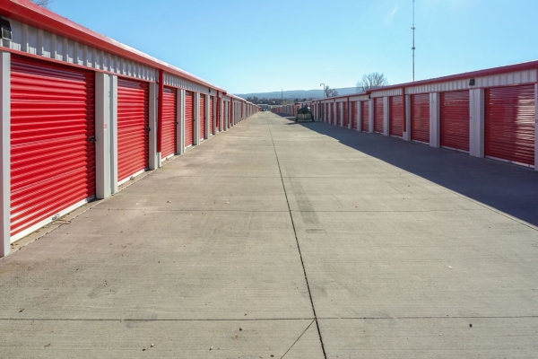 Storage Units at 10 Federal Storage - Riverside Pkwy - 2793 Riverside Parkway