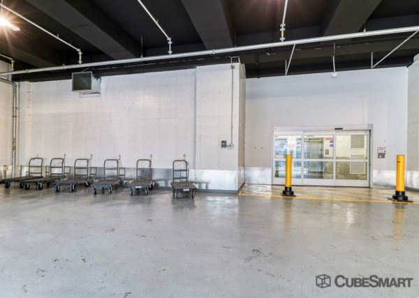 Facility photo: //images.sparefoot.com/medium/223125693a9cf25130a.jpg