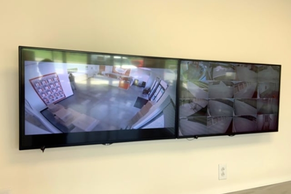 Facility photo: //images.sparefoot.com/medium/2231276878f5c7bd412.jpg