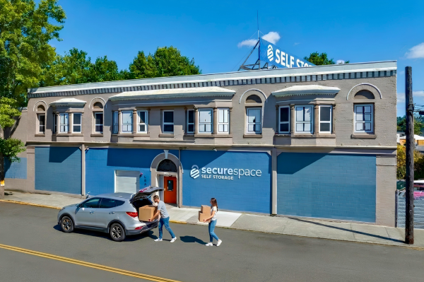 Facility photo: //images.sparefoot.com/medium/2231906a205e4409151.png