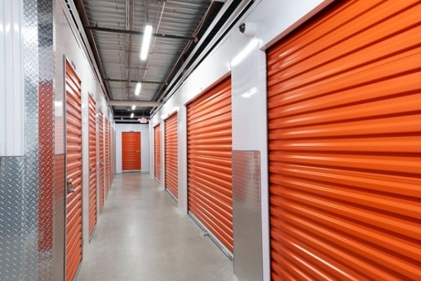 Facility photo: //images.sparefoot.com/medium/22321769e8ca3ec1b35.jpg