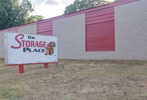 Facility photo: //images.sparefoot.com/medium/223297686fc771926f7.jpeg