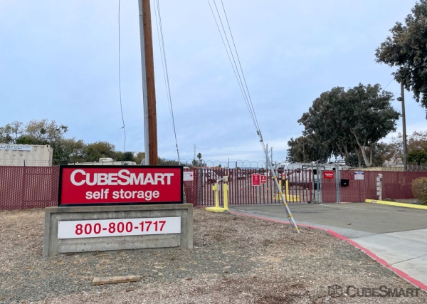 Storage Units at CubeSmart Self Storage - CA Milpitas Railroad CT - 420 Railroad Court