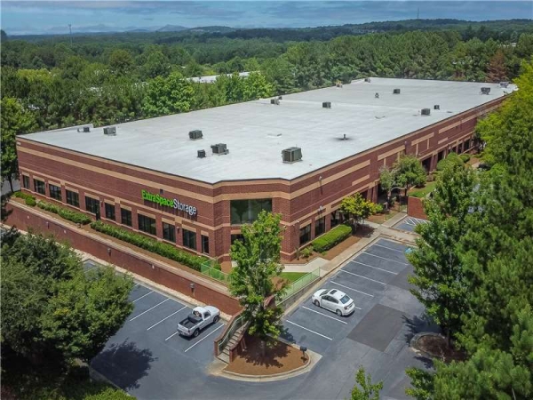 Storage Units at Extra Space Storage - 7566 - Alpharetta - McGinnis Ferry Rd - 5110 Mcginnis Ferry Road