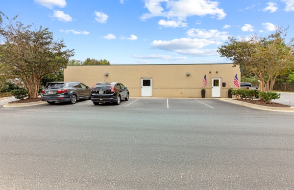 Facility photo: //images.sparefoot.com/medium/223322682787a11d819.jpg