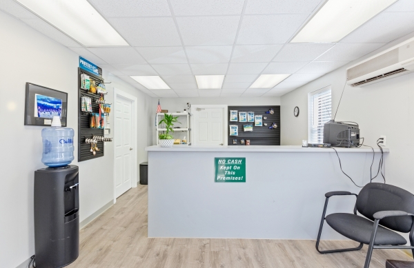 Facility photo: //images.sparefoot.com/medium/223322682787b7c5561.jpg