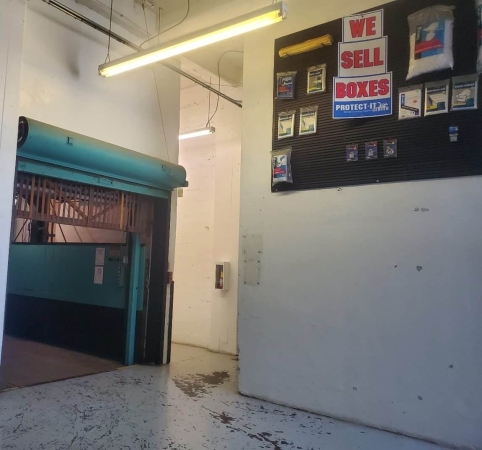 Facility photo: //images.sparefoot.com/medium/2233626887d2fc42c00.jpg