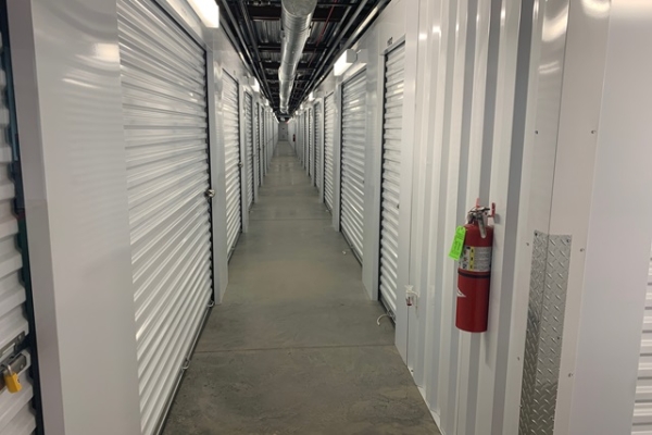 Facility photo: //images.sparefoot.com/medium/22337968ac60e45eb7c.jpg