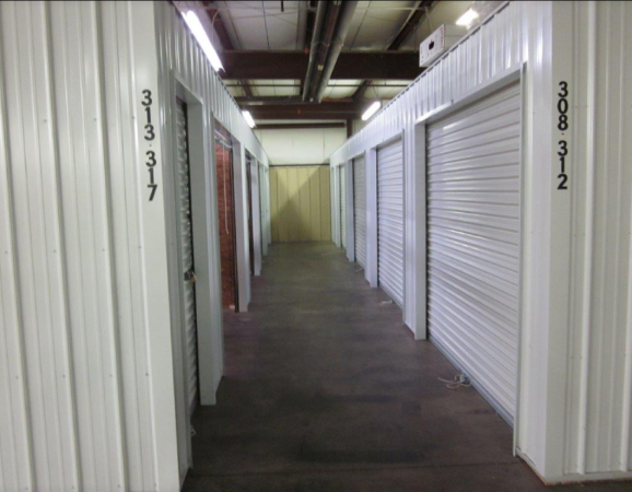 Facility photo: //images.sparefoot.com/medium/223395670d5eea54e99.png