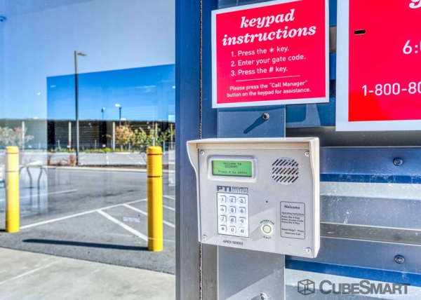 Facility photo: //images.sparefoot.com/medium/223454695f81cd590db.jpg