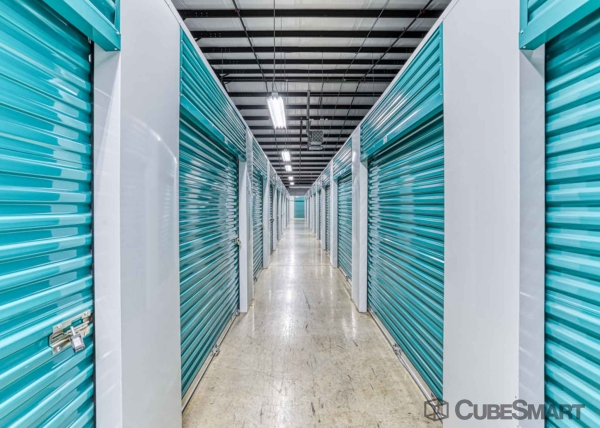 Facility photo: //images.sparefoot.com/medium/22345568e786733da60.jpg