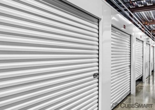 Facility photo: //images.sparefoot.com/medium/223459689456ced6725.jpg