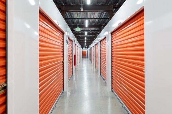 Facility photo: //images.sparefoot.com/medium/22346069e232d04578d.jpg