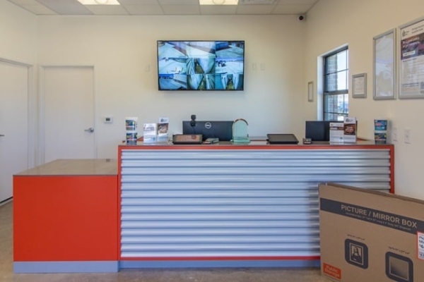 Facility photo: //images.sparefoot.com/medium/2235536884d506df3ca.jpg
