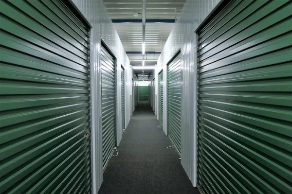 Facility photo: //images.sparefoot.com/medium/2236166a05c9d4bd17b.jpg