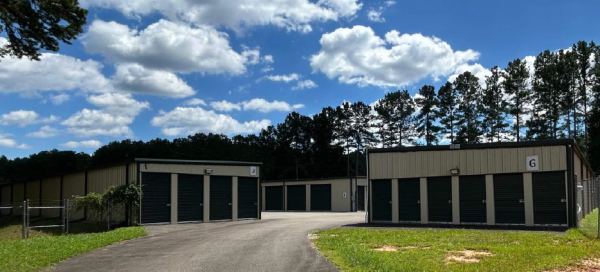 Facility photo: //images.sparefoot.com/medium/2236176a05cdd20538f.png