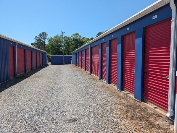 Facility photo: //images.sparefoot.com/medium/2236206a05c64450136.jpg
