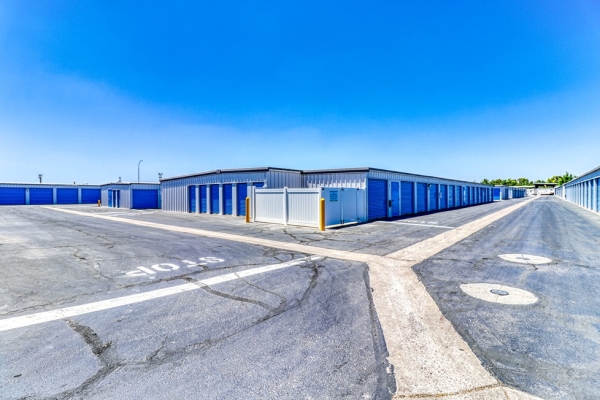 Storage Units at SmartStop Self Storage - Chandler - 12220 E Riggs Rd - 12220 East Riggs Road