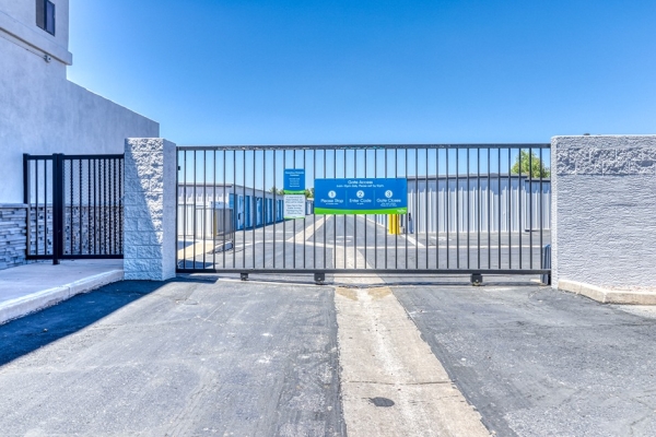 Storage Units at SmartStop Self Storage - Chandler - 12220 E Riggs Rd - 12220 East Riggs Road