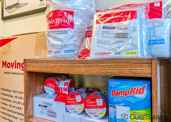 Facility photo: //images.sparefoot.com/medium/2237366985b435a4555.jpg