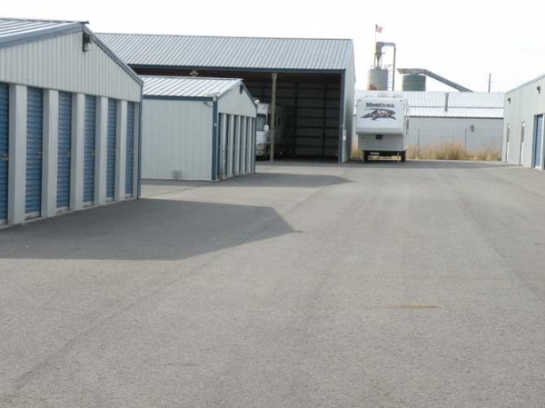 Facility photo: //images.sparefoot.com/medium/223741628bc1200532b.jpg