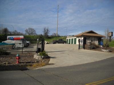 Facility photo: //images.sparefoot.com/medium/223743628bc46d02ba6.jpg