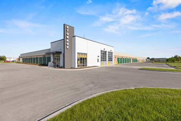 Facility photo: //images.sparefoot.com/medium/22376268ab538d5d425.jpeg