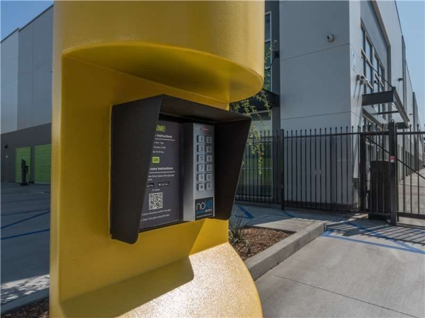 Facility photo: //images.sparefoot.com/medium/223768699432cc2cb18.jpg