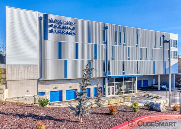 Facility photo: //images.sparefoot.com/medium/223777689078d9f1ae7.jpg