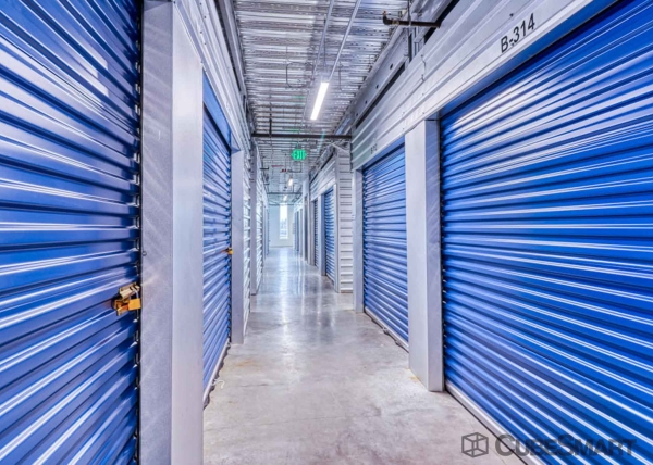 Facility photo: //images.sparefoot.com/medium/223777689078dbb29a3.jpg