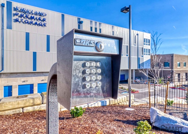 Facility photo: //images.sparefoot.com/medium/22377769847e6f5fc22.jpg