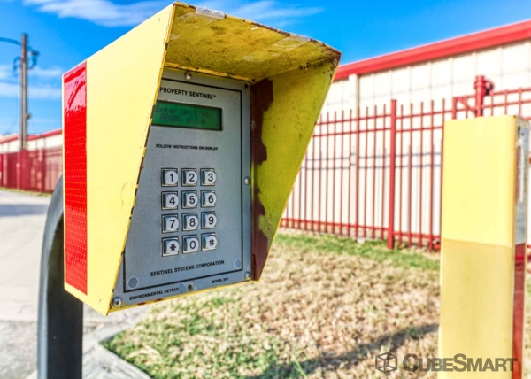 Facility photo: //images.sparefoot.com/medium/2238026890742a9bac4.jpg