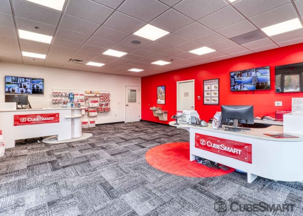 Facility photo: //images.sparefoot.com/medium/22387269031864270a7.jpg