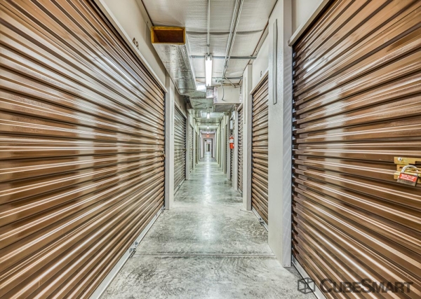 Facility photo: //images.sparefoot.com/medium/2238796984540b8cfcf.jpg