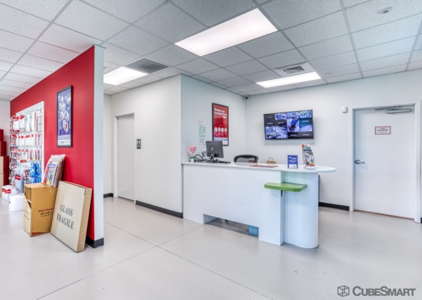 Facility photo: //images.sparefoot.com/medium/2238806903148c1a357.jpg