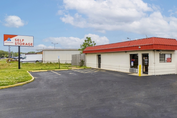 Devon Self Storage - 9111 - American Way