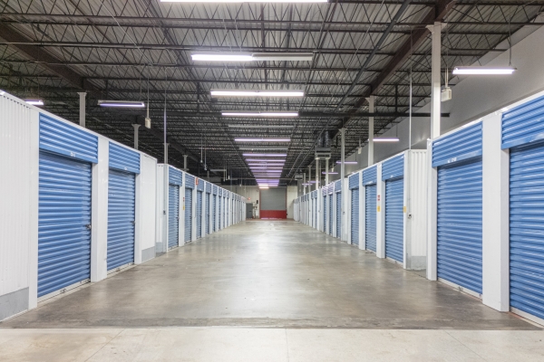 Facility photo: //images.sparefoot.com/medium/223890689654e904b6d.jpg
