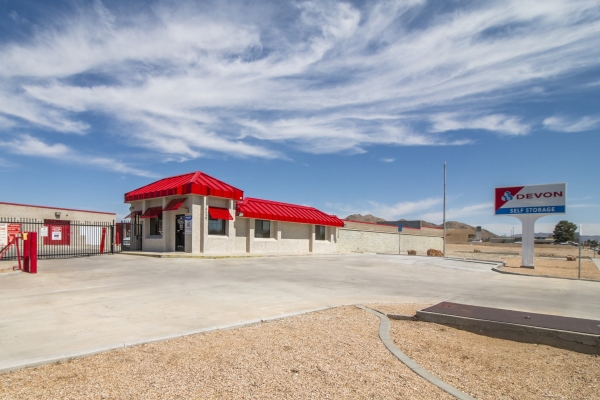 Facility photo: //images.sparefoot.com/medium/22389167eec7b1e5ff4.jpg