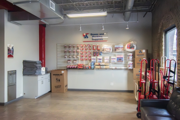 Facility photo: //images.sparefoot.com/medium/22389668c03e945ce0c.jpg
