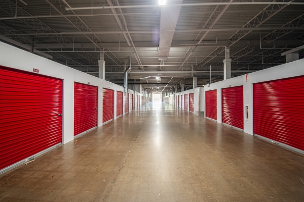 Facility photo: //images.sparefoot.com/medium/22390568c05aaf47f99.jpg