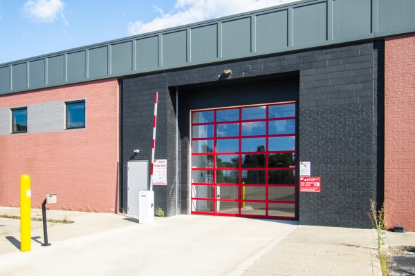 Facility photo: //images.sparefoot.com/medium/22390568c05b3037d69.jpg