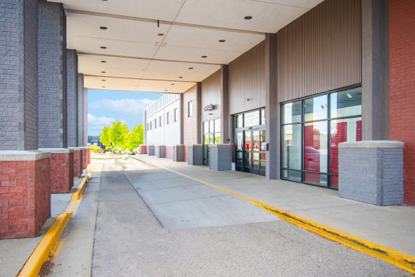 Facility photo: //images.sparefoot.com/medium/22390568c05b329bcba.jpg