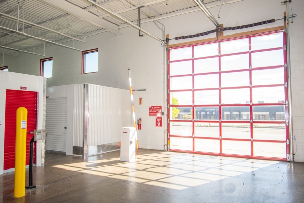 Facility photo: //images.sparefoot.com/medium/22390568c05b342e94b.jpg