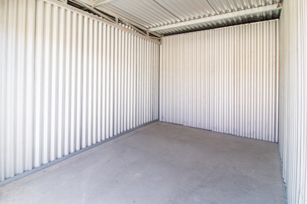 Facility photo: //images.sparefoot.com/medium/22390968027611c6ede.jpg