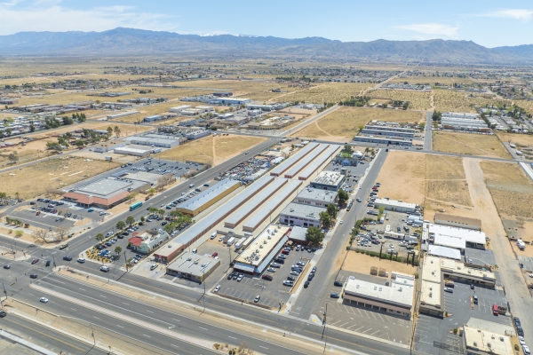 Facility photo: //images.sparefoot.com/medium/2239096802768ca937e.jpg