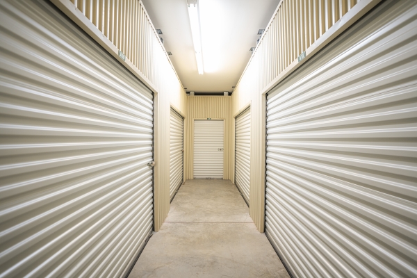 Facility photo: //images.sparefoot.com/medium/22391366f6fa60c4f91.jpg