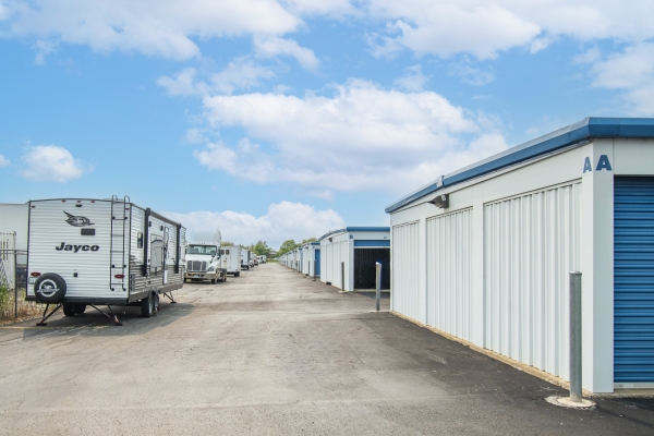 Facility photo: //images.sparefoot.com/medium/2239166862b7c20cfa3.jpg